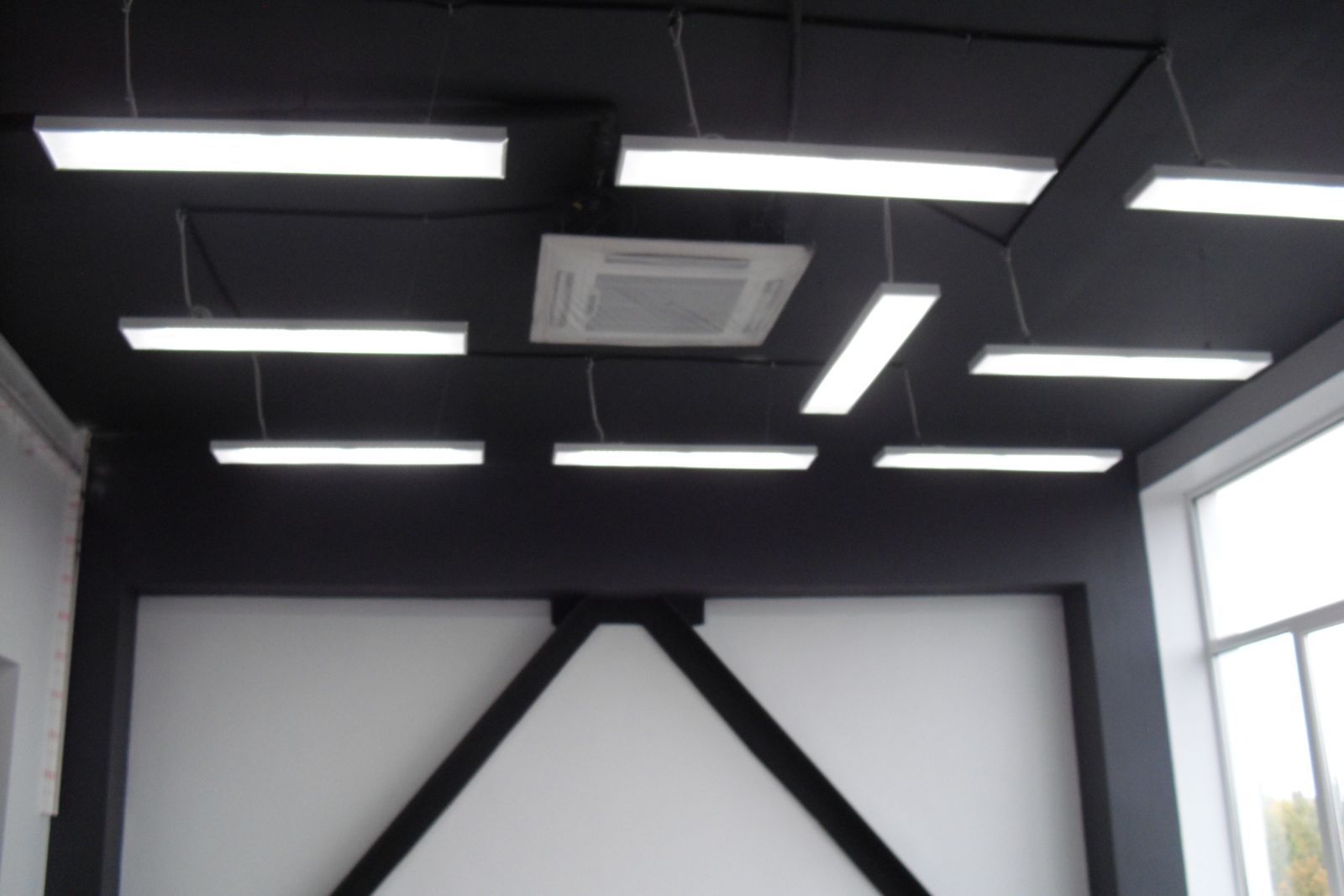 Потолочный светодиодный светильник с блоком аварийного питания (3 часа) LC 20-P-OFFICE PR 4000K A3